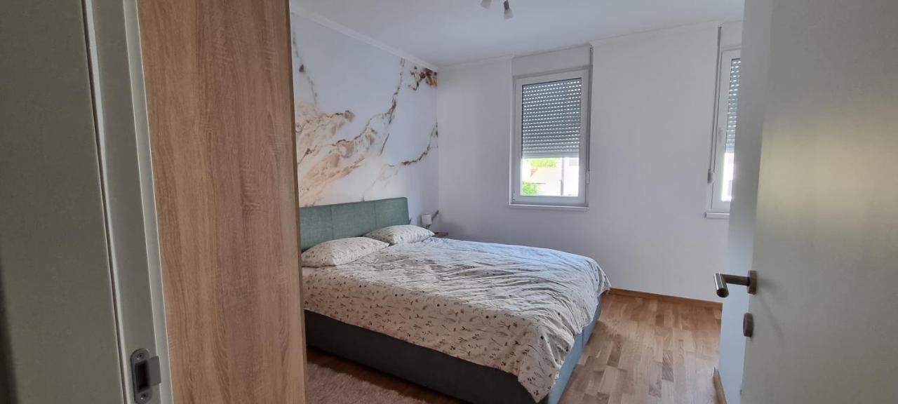 Apartman Visnja Subotica Exteriör bild